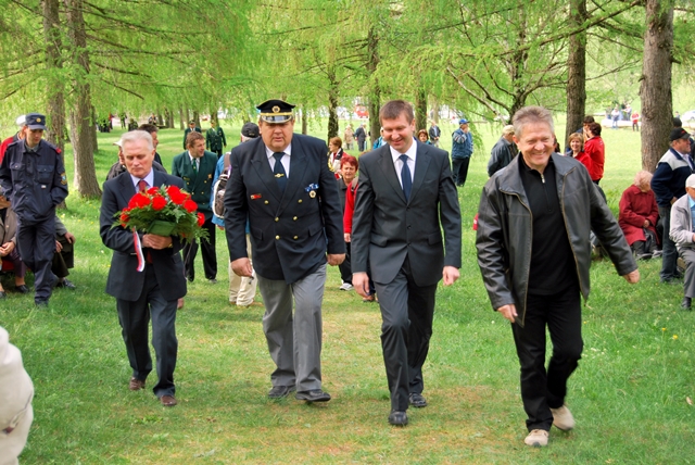 Župan občine Rogaška Slatina, skrajno levo ruski ataše